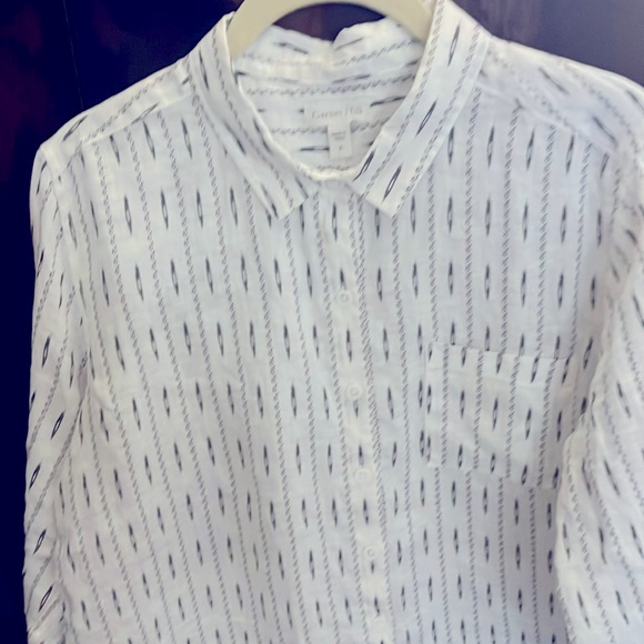 Garnet Hill Tops - Black and white Garnet Hill button down in perfect condition